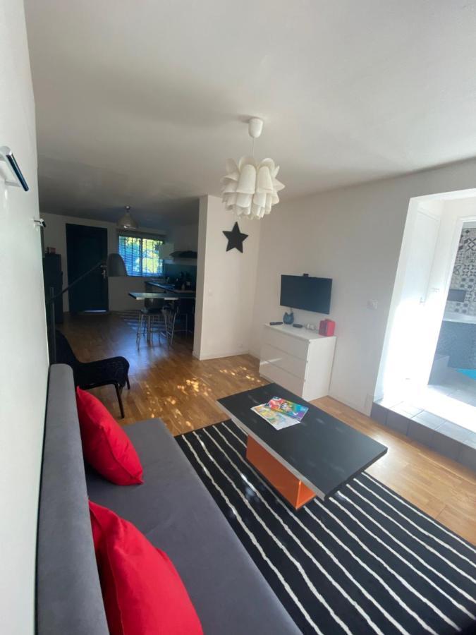 Grand Studio De 38M2 Et Cour Independante De 25M2 Dont Wifi Et Netflix Apartment Монпелие Екстериор снимка
