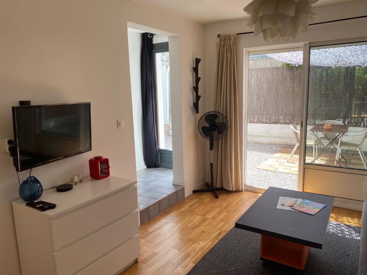 Grand Studio De 38M2 Et Cour Independante De 25M2 Dont Wifi Et Netflix Apartment Монпелие Екстериор снимка