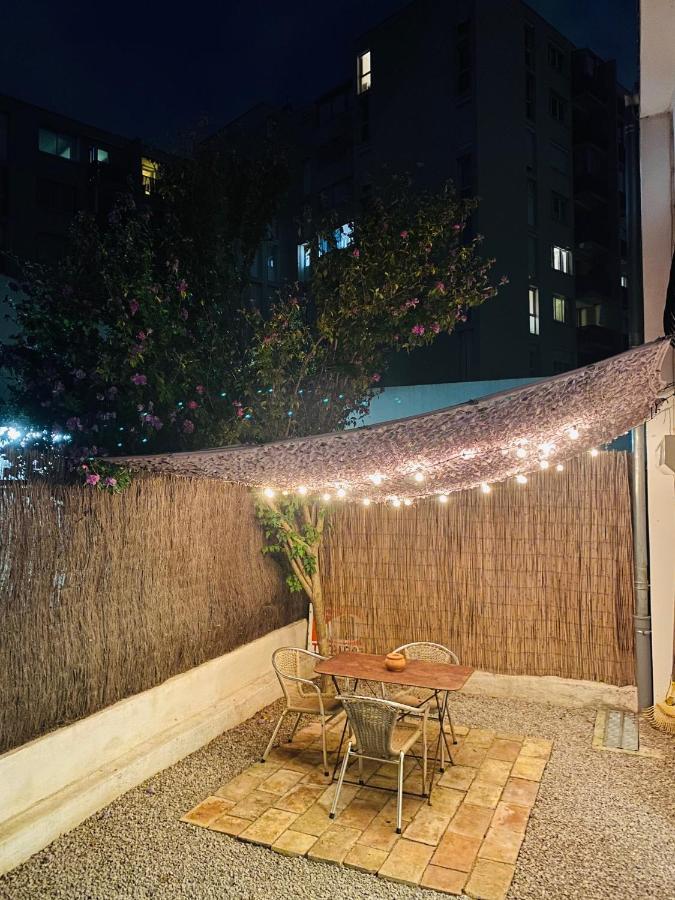 Grand Studio De 38M2 Et Cour Independante De 25M2 Dont Wifi Et Netflix Apartment Монпелие Екстериор снимка